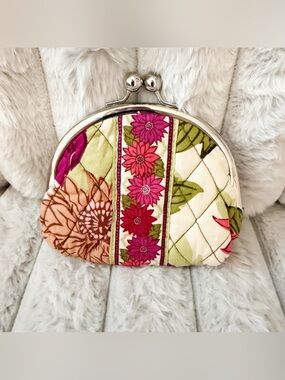 Vera Bradley Hello Dahlia quilted kisslock coin purse.
